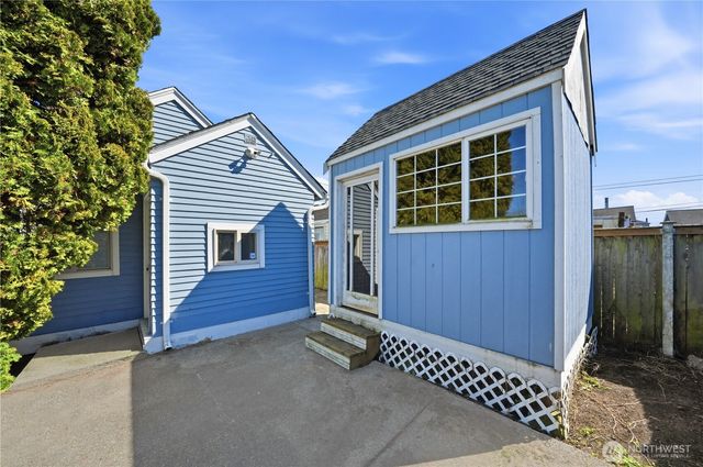 9910 272nd Street NW, Stanwood, WA 98292