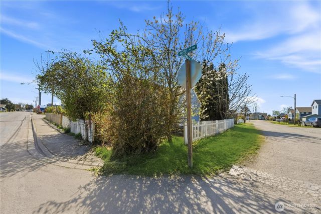 9910 272nd Street NW, Stanwood, WA 98292