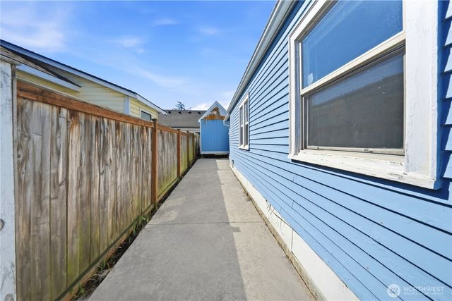 9910 272nd Street NW, Stanwood, WA 98292