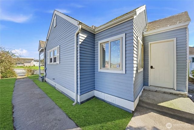 9910 272nd Street NW, Stanwood, WA 98292