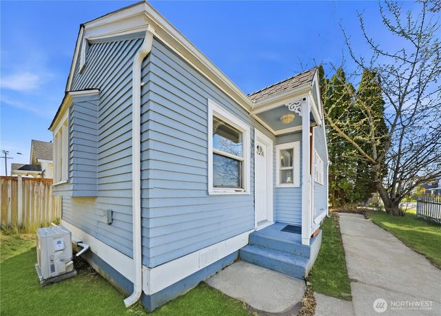 9910 272nd Street NW, Stanwood, WA 98292