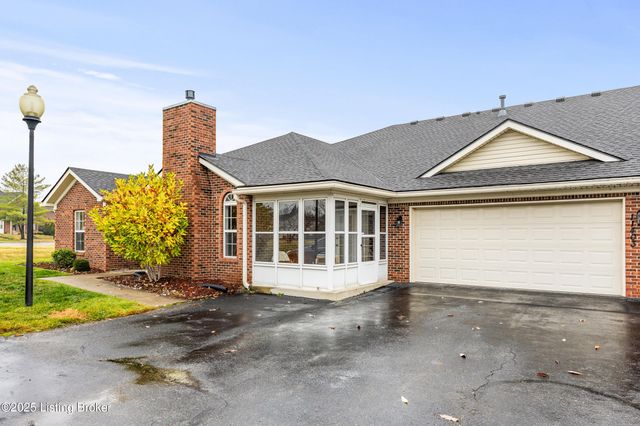 11403 Ridge Lake Dr, Louisville, KY 40272