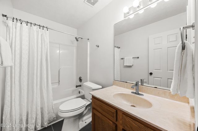 11403 Ridge Lake Dr, Louisville, KY 40272