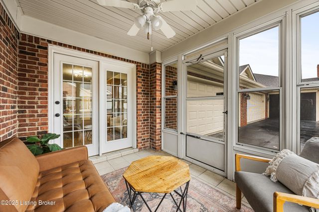 11403 Ridge Lake Dr, Louisville, KY 40272