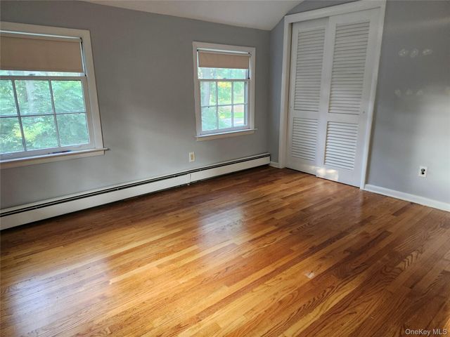 11 Smith Lane, Saint James, NY 11780