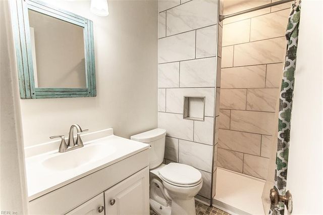 2212 Windom PL, Virginia Beach, VA 23454