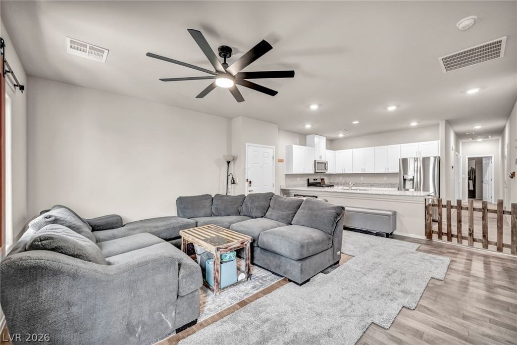 7554 Crested Moon Street, North Las Vegas, NV 89084 — photo 4