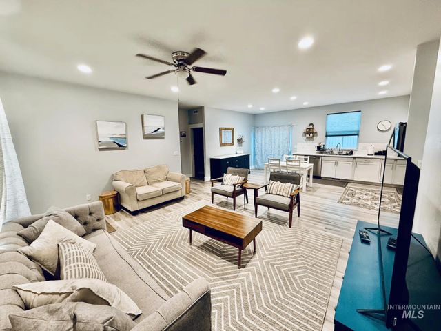 1022 Trapper Peak Rd, Kimberly, ID 83341