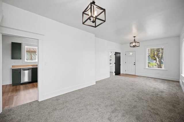 321 S Greene St, Spokane, WA 99202