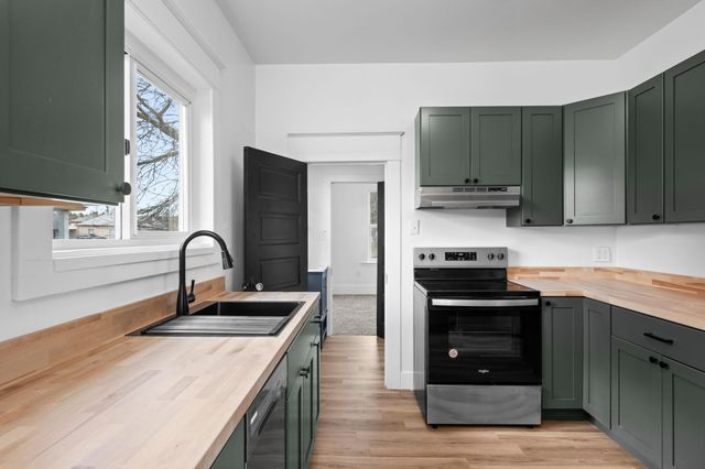 321 S Greene St, Spokane, WA 99202