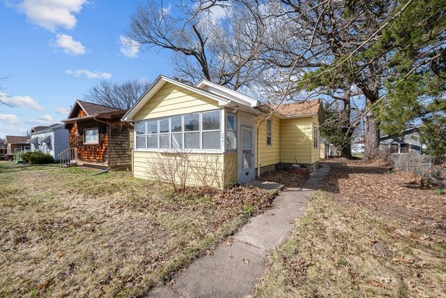 2441 21st Avenue, Rock Island, IL 61201