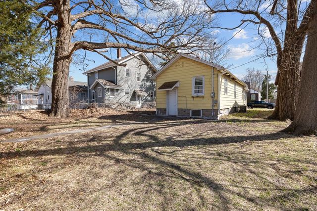 2441 21st Avenue, Rock Island, IL 61201