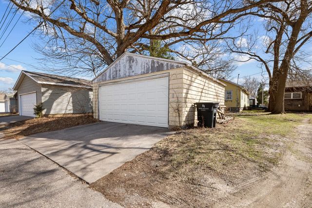 2441 21st Avenue, Rock Island, IL 61201