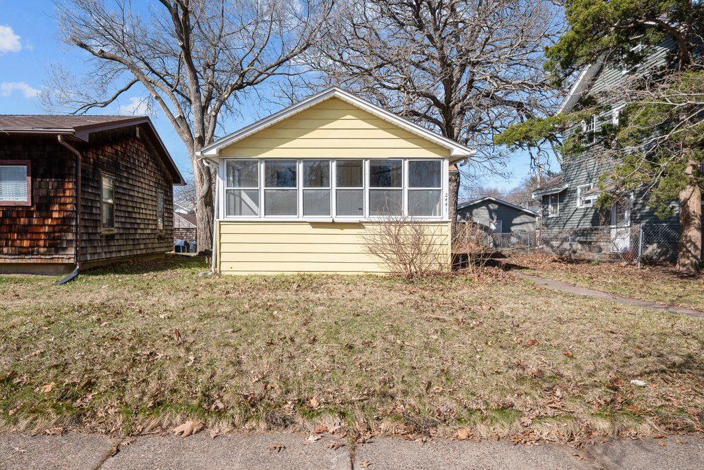 2441 21st Avenue, Rock Island, IL 61201