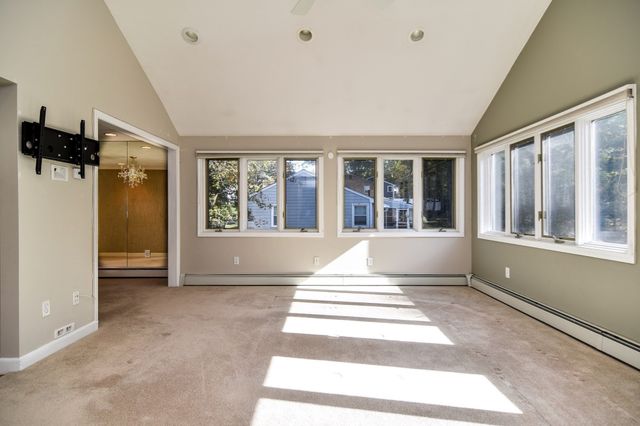 35 Blackberry Lane, Framingham, MA 01701