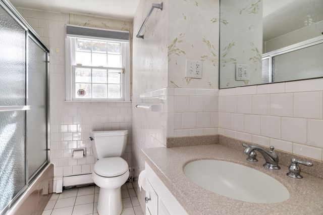 35 Blackberry Lane, Framingham, MA 01701