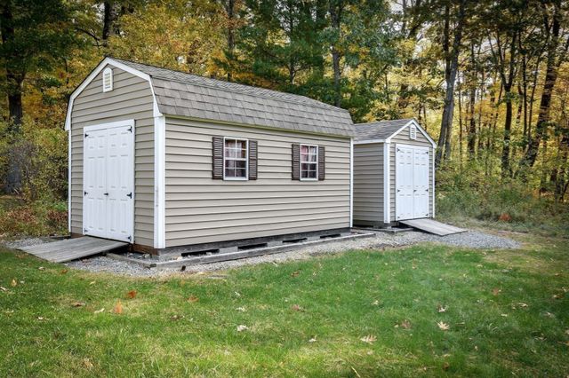 35 Blackberry Lane, Framingham, MA 01701