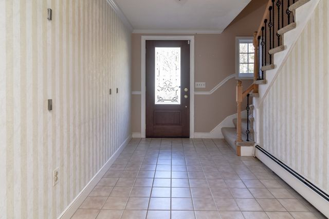 35 Blackberry Lane, Framingham, MA 01701