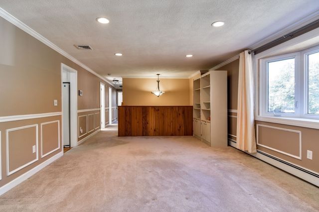 35 Blackberry Lane, Framingham, MA 01701