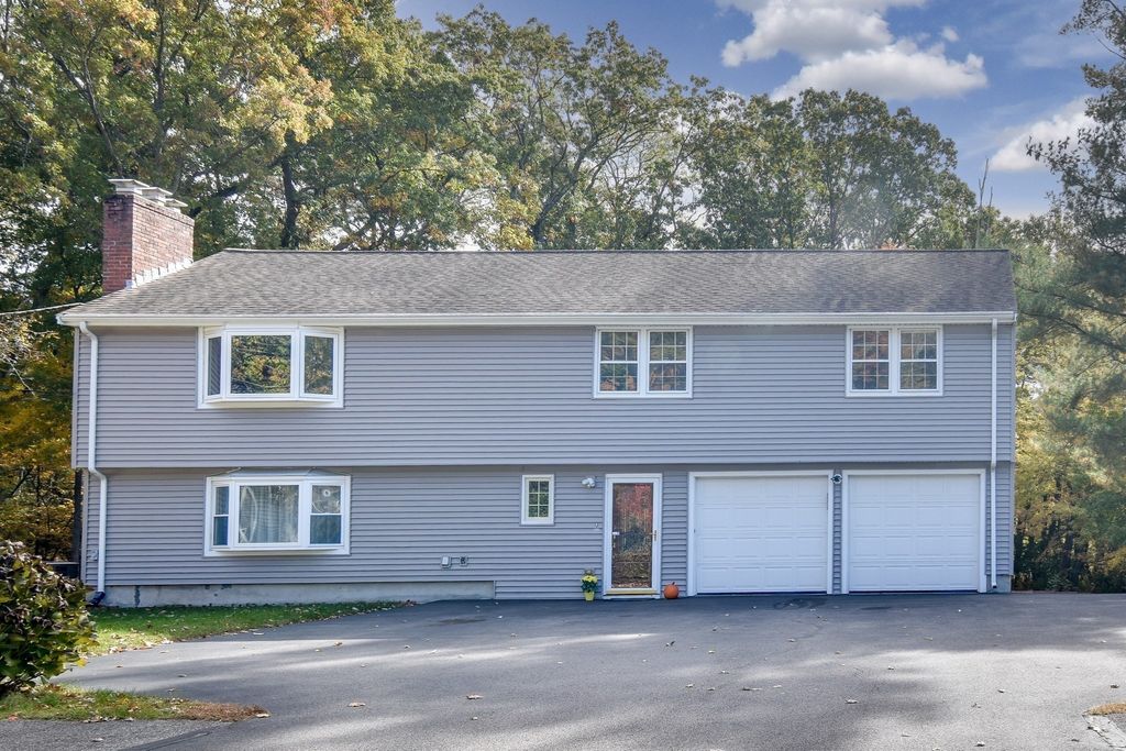 35 Blackberry Lane, Framingham, MA 01701
