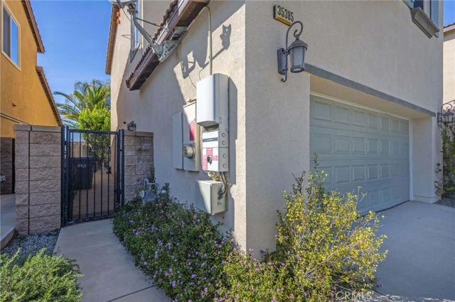 35385 Summerholly Lane, Murrieta, CA 92563