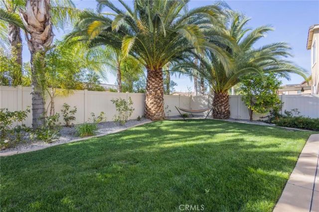 35385 Summerholly Lane, Murrieta, CA 92563