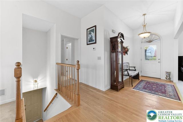 353 Beaver Run Drive, Bushkill Twp, PA 18064