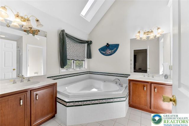 353 Beaver Run Drive, Bushkill Twp, PA 18064