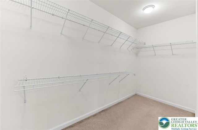 353 Beaver Run Drive, Bushkill Twp, PA 18064