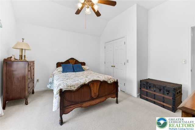 353 Beaver Run Drive, Bushkill Twp, PA 18064