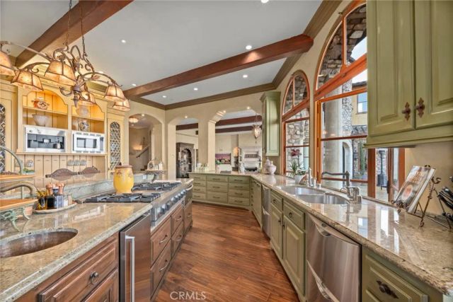 4 Yellow Brick Rd, Rancho Palos Verdes, CA 90275