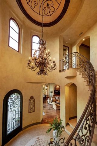 4 Yellow Brick Rd, Rancho Palos Verdes, CA 90275