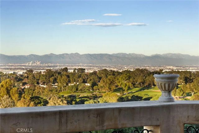 4 Yellow Brick Rd, Rancho Palos Verdes, CA 90275