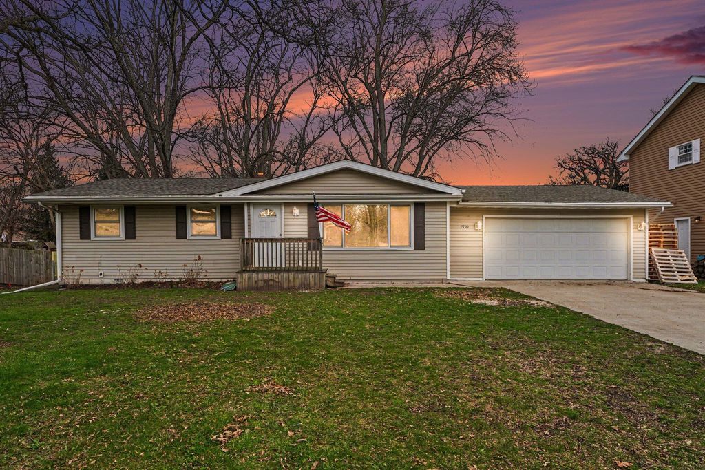 7700 W 85th Avenue, Crown Point, IN 46307