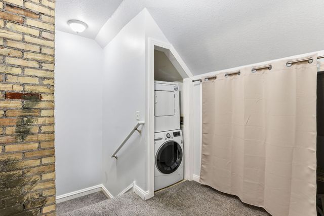 2827 Bryant Avenue N 4, Minneapolis, MN 55411