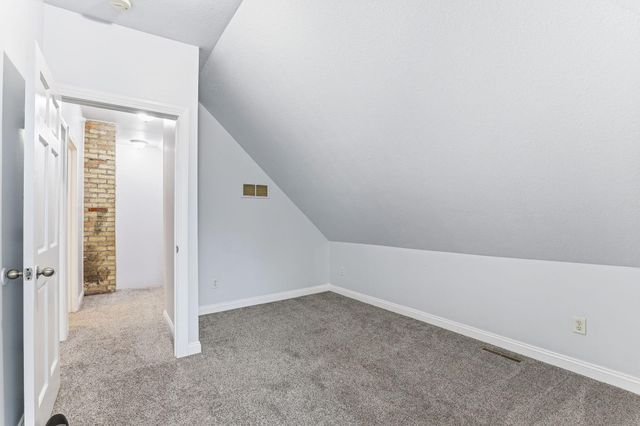 2827 Bryant Avenue N 4, Minneapolis, MN 55411