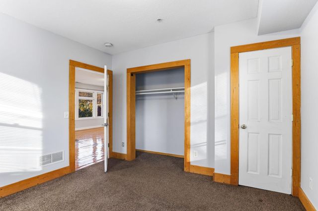 2827 Bryant Avenue N 4, Minneapolis, MN 55411