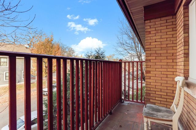 2827 Bryant Avenue N 4, Minneapolis, MN 55411