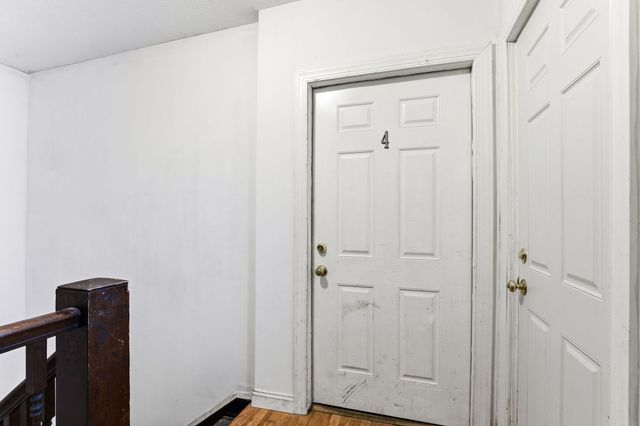 2827 Bryant Avenue N 4, Minneapolis, MN 55411