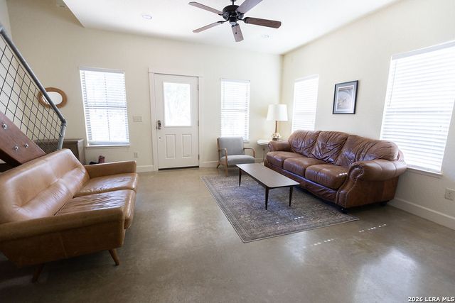 809 JOSEPHINE ST, New Braunfels, TX 78130