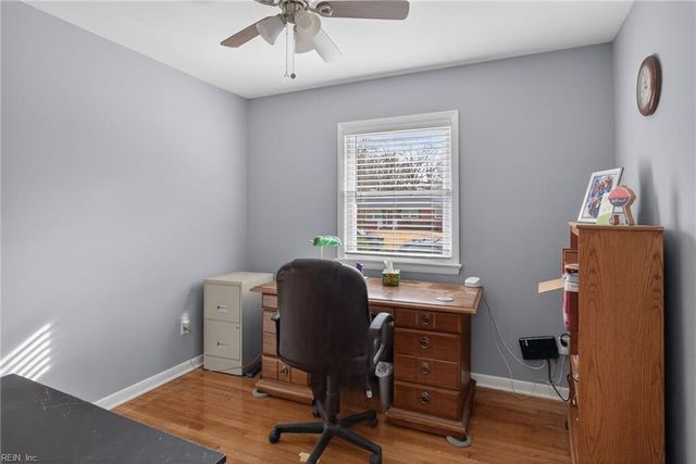 10 Bonita DR, Newport News, VA 23602