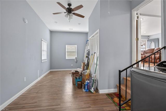 10 Bonita DR, Newport News, VA 23602