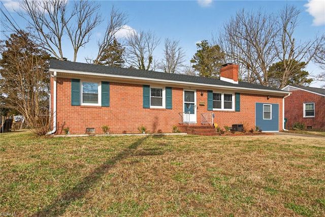 10 Bonita DR, Newport News, VA 23602