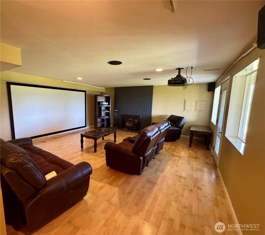 15625 11th Avenue NE, Arlington, WA 98223
