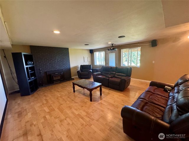 15625 11th Avenue NE, Arlington, WA 98223