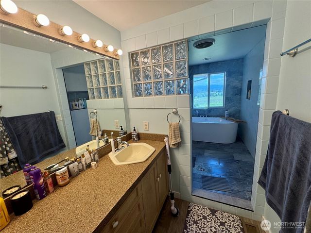 15625 11th Avenue NE, Arlington, WA 98223