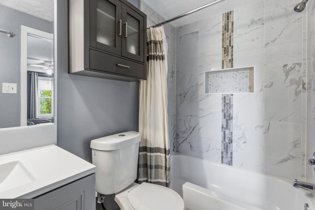 6248 BLUE DART PL, Columbia, MD 21045