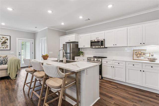 295 Bottlebrush Walk, Brunswick, GA 31525