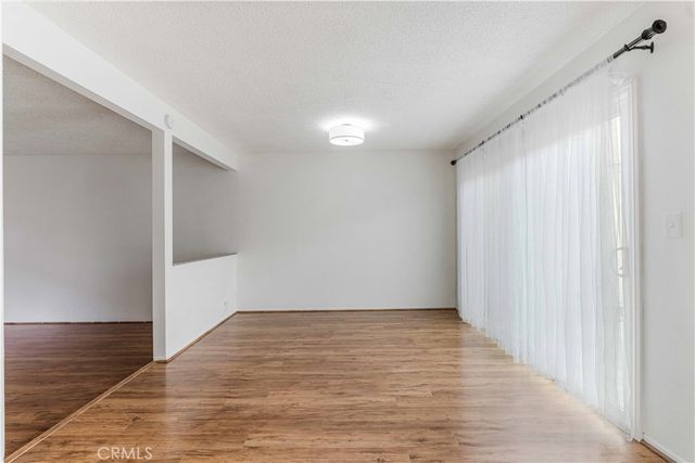 6746 Encino Avenue 2, Lake Balboa, CA 91406