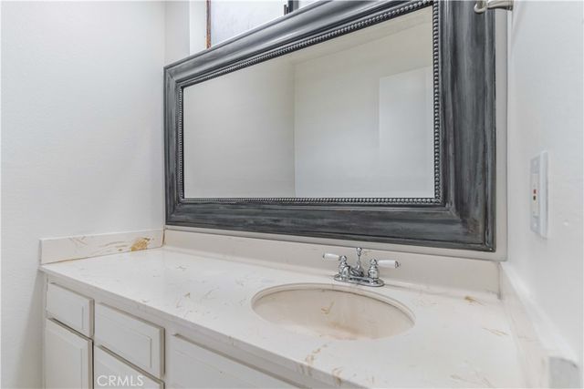 6746 Encino Avenue 2, Lake Balboa, CA 91406